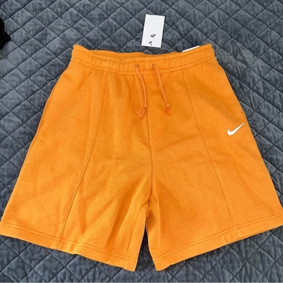 Nike Shorts Women Medium Essential Sweat shorts Fleece Orange Oversized Z - Picture 2 of 10